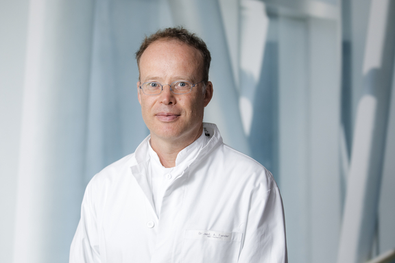 Foto Andreas Fender, Chefarzt Hals-Nasen-Ohren-Heilkunde am ELBLANDKLINIKUM Meißen